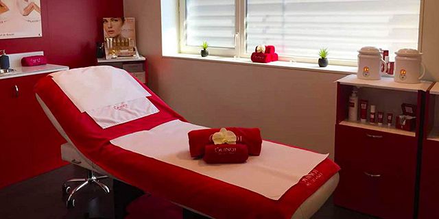 Spa getaway hydradermie youth facial relaxation massage (1)